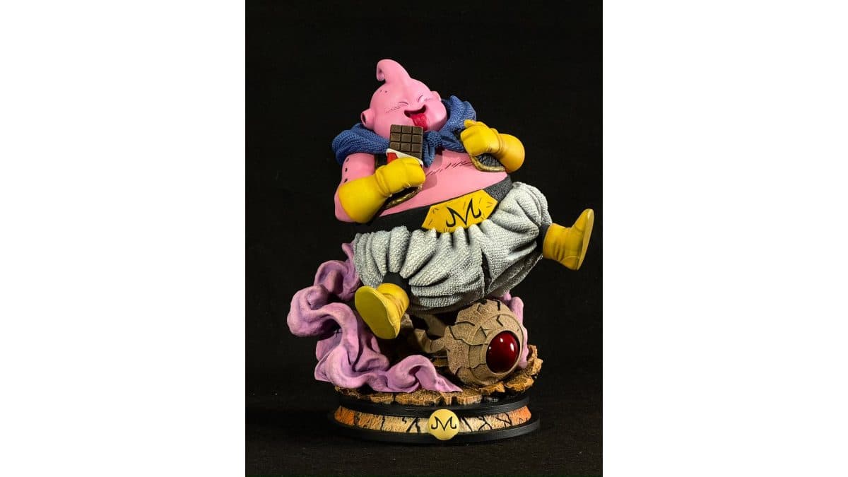 Concorra à Figure do Majin Boo