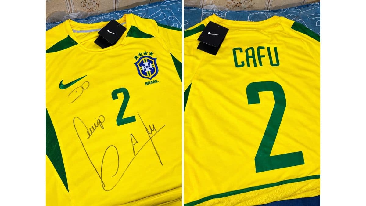 Camisa 2002 da seleção brasileira Autografada pelo Cafu
