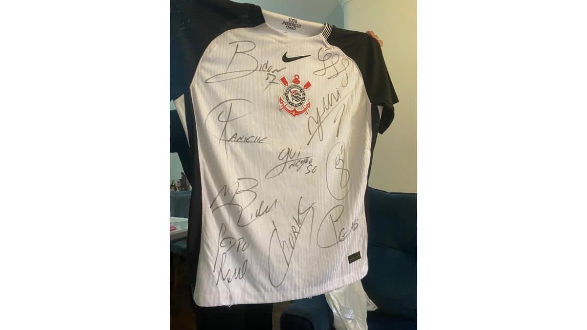 Camisa Autografada Corinthinas
