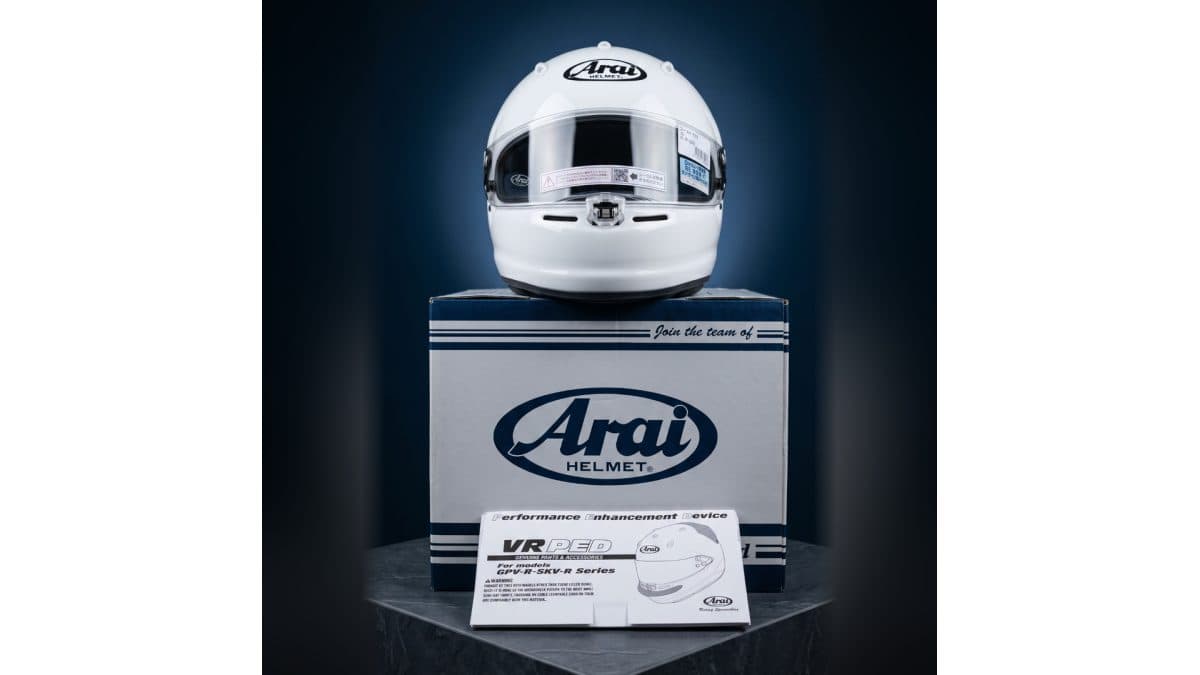 Capacete Arai SKV-R (NOVO) com o kit VRPED (asa frontal e traseira)