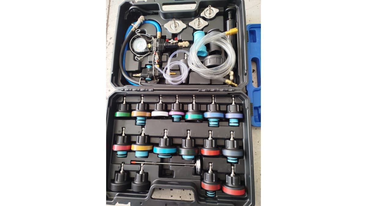 Teste completo de sistema de arrefecimento+ teste químico de junta de cabeçote+ manômetro vácuo p/abastecer o sistema