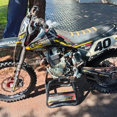 Moto de Cross nacional