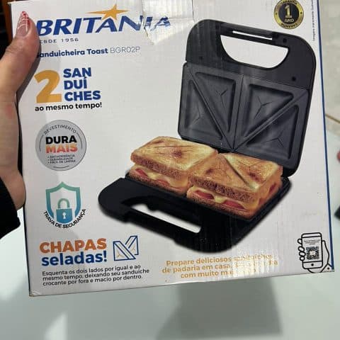 * Sanduicheira Britânia Toast