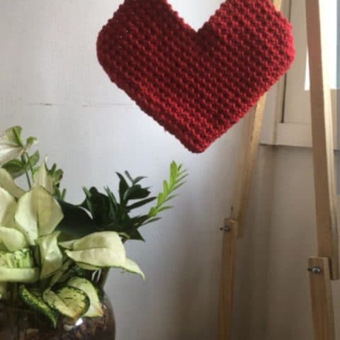BOLSA DE MACRAMÊ VERMELHA