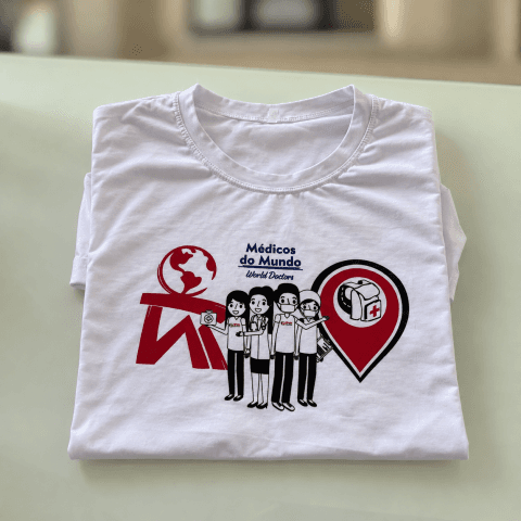 Camiseta personalizada dos Médicos do Mundo