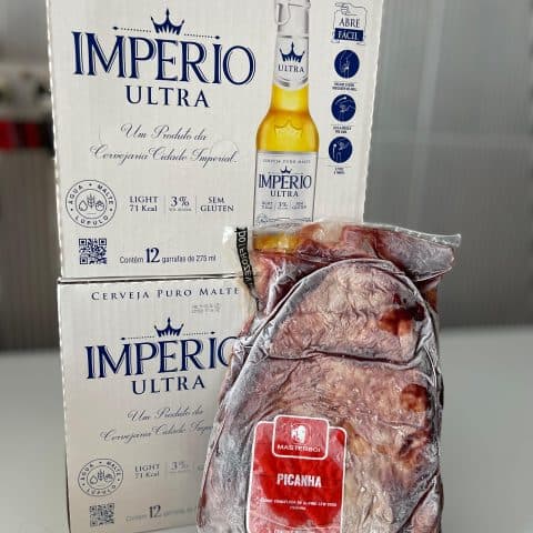 2 caixas de cerveja império long nek ultra, mas 1 peça de picanha